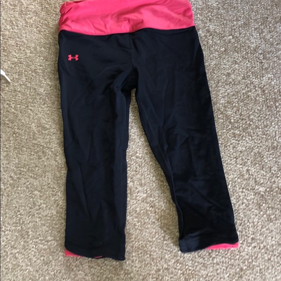 Under Armour Pants - Heat Gear Under Armour Capri Leggings